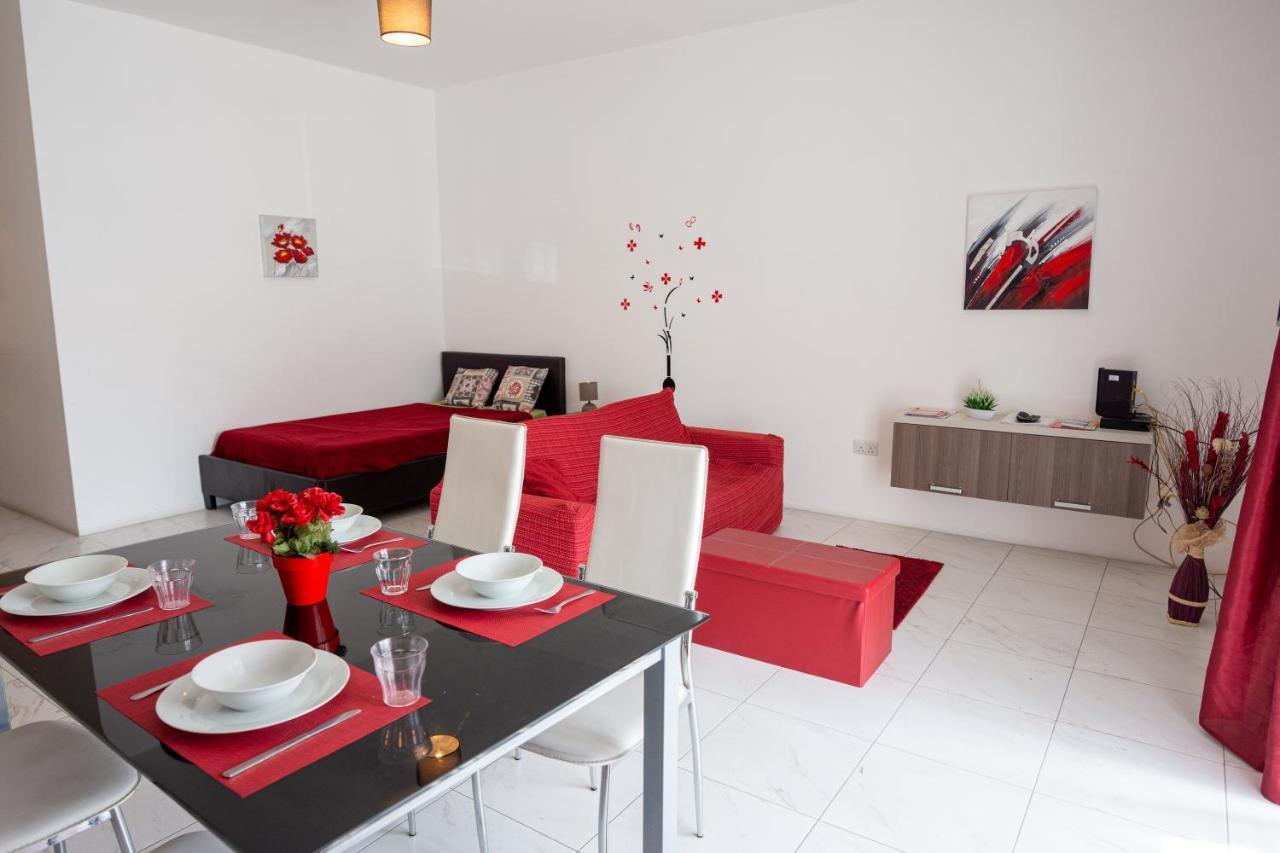 Seafront Apartment Between Valletta And Sliema Msida Exterior photo